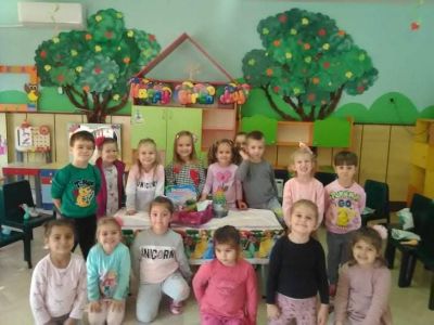 Група "Приятели" 3